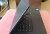 DELL Latitude 7390 2in1 13.3″ FHD Tactile Core i7-8350U 8Go RAM 256Go SSD