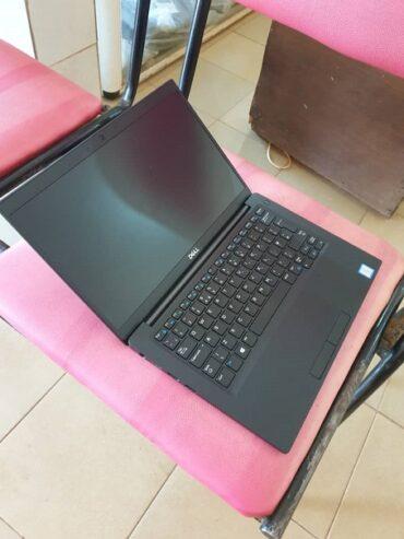 DELL Latitude 7390 2in1 13.3″ FHD Tactile Core i7-8350U 8Go RAM 256Go SSD